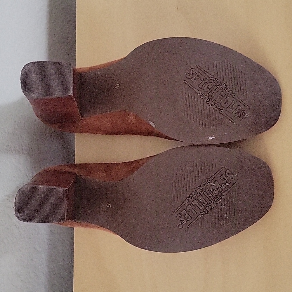 Shoes - Picture 6 of 6